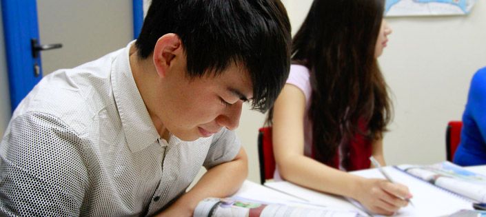 Chinese Studying Spanish in Spain