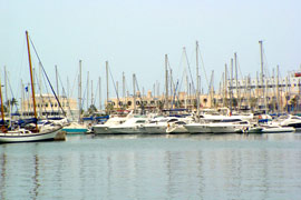 De gezellige haven van Alicante